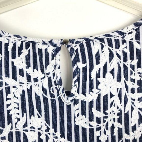 NWT Cato L Blue Tunic Blouse 3/4 Sleeve Floral Vertical Stripe Asymmetrical Hem - Picture 4 of 12